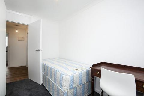undefined, Mile End Road, Stepney, E1
