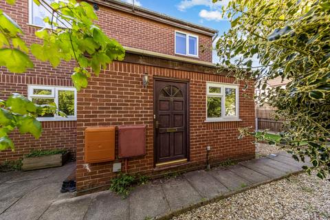 Flat - Charnwood Close, Birchwood, WA3