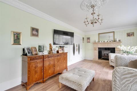 3 bedroom detached house for sale, Llanddewi, Nr Llandrindod Wells
