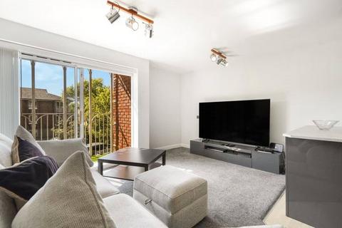 1 bedroom apartment for sale, Cavell Drive, Enfield EN2