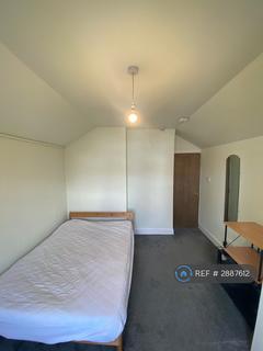 1 bedroom in a house share to rent, Hale Lane, London, NW7