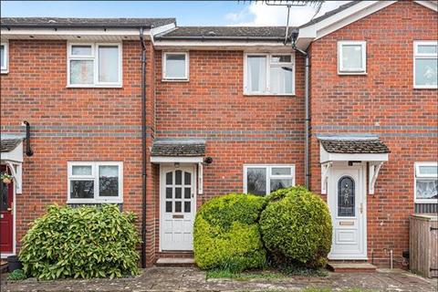 2 bedroom terraced house to rent, Dances Close