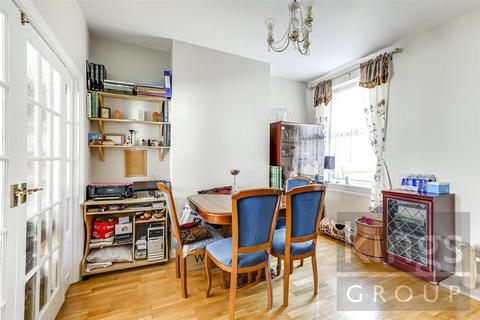 2 bedroom terraced house to rent, Pretoria Road North, Edmonton, N18