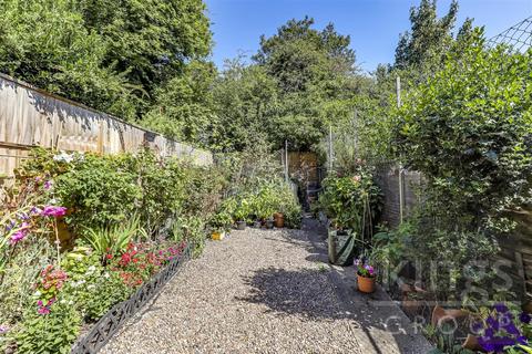 2 bedroom terraced house to rent, Pretoria Road North, Edmonton, N18