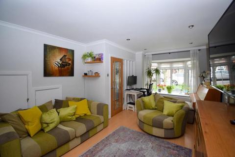 3 bedroom semi-detached house to rent, Cardinals Walk, Taplow SL6