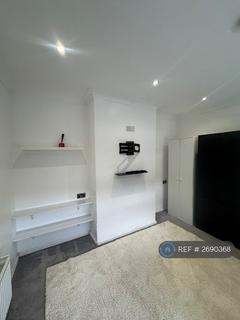 1 bedroom in a house share to rent, Holly Road, Wainscott, Rochester, ME2