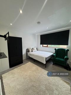 1 bedroom in a house share to rent, Holly Road, Wainscott, Rochester, ME2