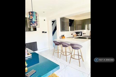 1 bedroom in a house share to rent, Holly Road, Wainscott, Rochester, ME2