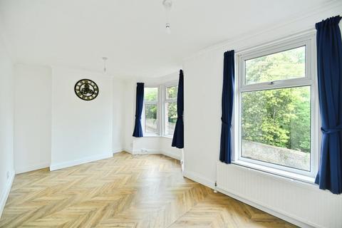 2 bedroom flat for sale, Bear Road, Brighton