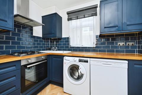2 bedroom flat for sale, Bear Road, Brighton