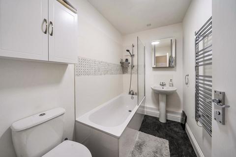 undefined, Sullivan Close, Farnborough, Hampshire, GU14