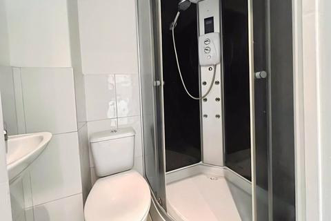 1 bedroom flat to rent, Elphinstone Road, Hampshire PO5