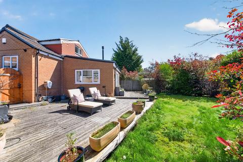 3 bedroom semi-detached bungalow for sale, Turnshaw Close, Kirkburton, HD8