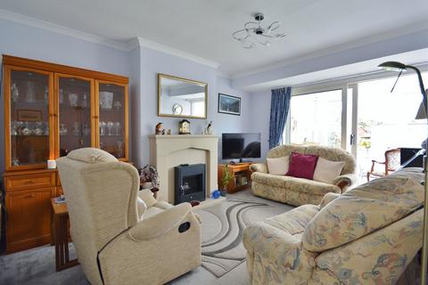 2 bedroom semi-detached bungalow for sale, Ludsden Grove, Thame