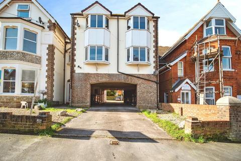 2 bedroom flat for sale, Glendinning Avenue, Weymouth, DT4