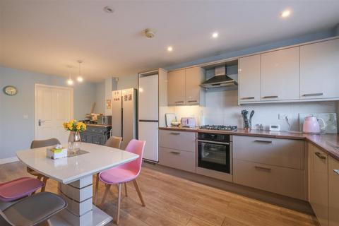 3 bedroom townhouse for sale, Town View, Lillands Lane, Brighouse, Calderdale