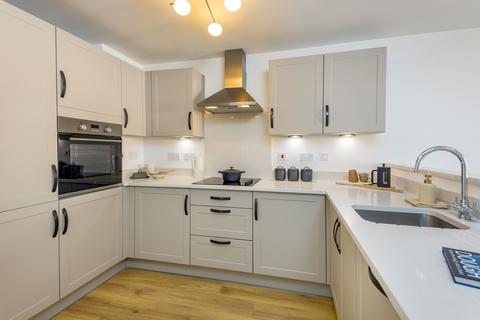 3 bedroom end of terrace house for sale, Langstone at Honeymans Helm Off Shrivenham Road, Highworth SN6