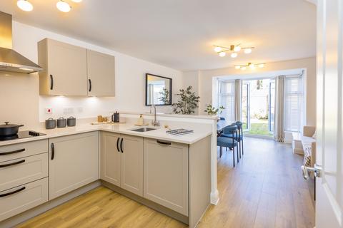 3 bedroom end of terrace house for sale, Langstone at Honeymans Helm Off Shrivenham Road, Highworth SN6