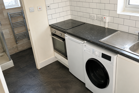 undefined, Hainault Road, Romford RM5