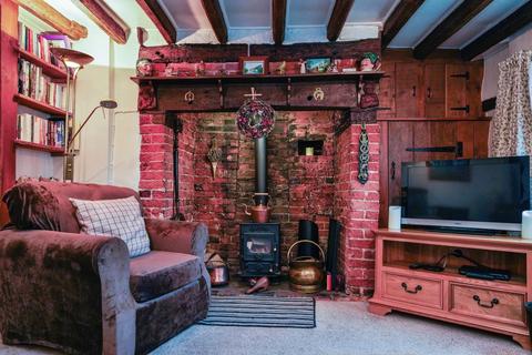 1 bedroom cottage for sale, Church Street, Harvington, Evesham, Worcestershire, WR11