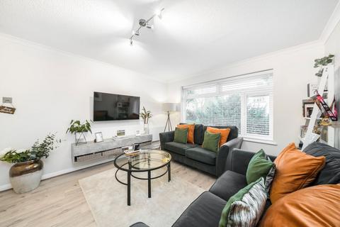 Manor Road, Twickenham TW2