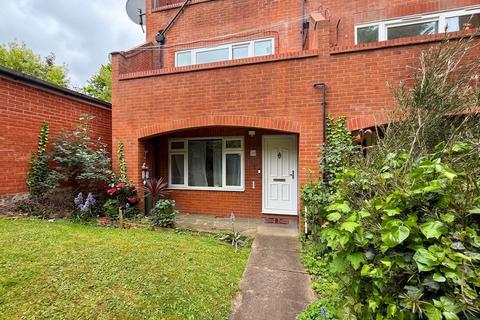 1 bedroom flat for sale, Ambleside Walk, Uxbridge, UB8