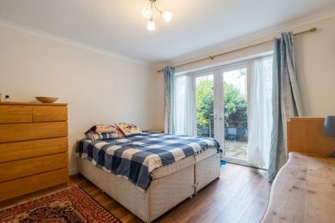 1 bedroom flat for sale, Ambleside Walk, Uxbridge, UB8