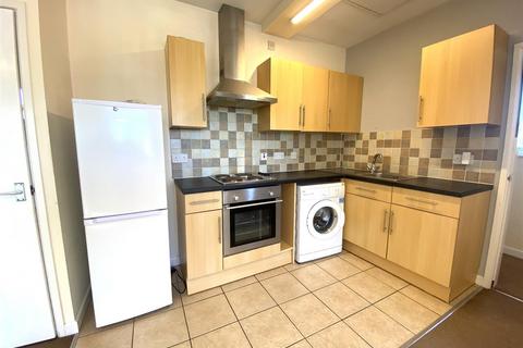 2 bedroom flat for sale, St Michaels Close