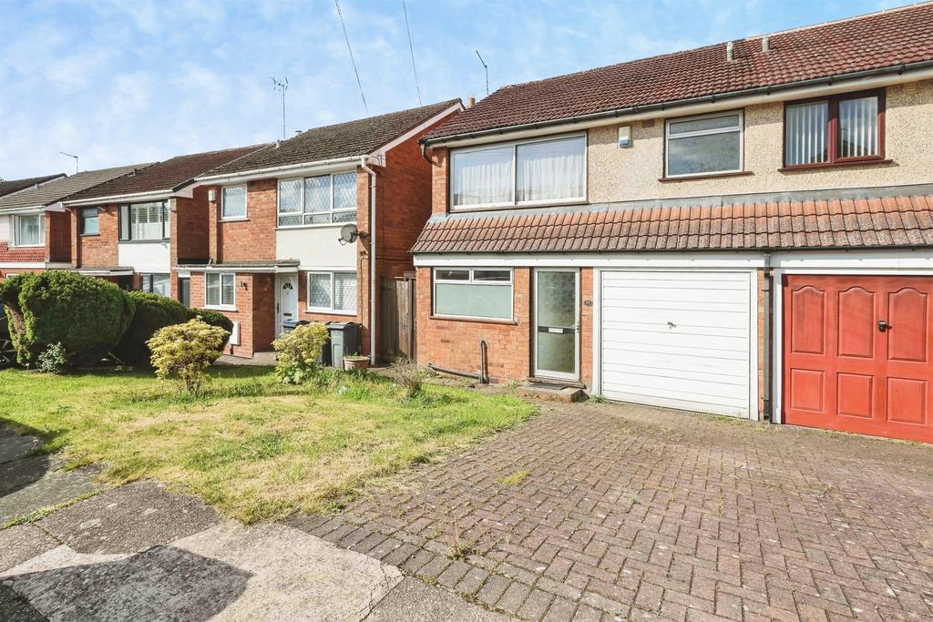 3 bedroom semi-detached house for sale