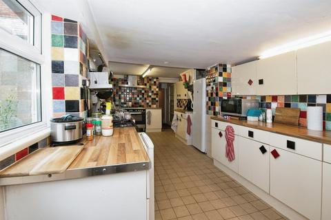 7 bedroom terraced house for sale, Commercial Road, Newport