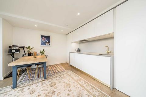1 bedroom flat for sale, Fann Street, London EC2Y
