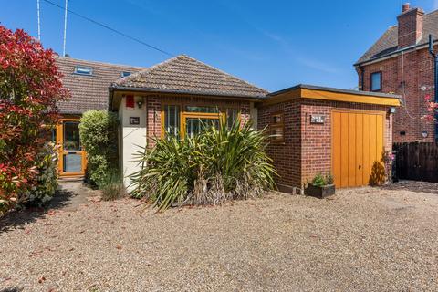 3 bedroom semi-detached bungalow for sale, Vicarage Lane, Epping CM16