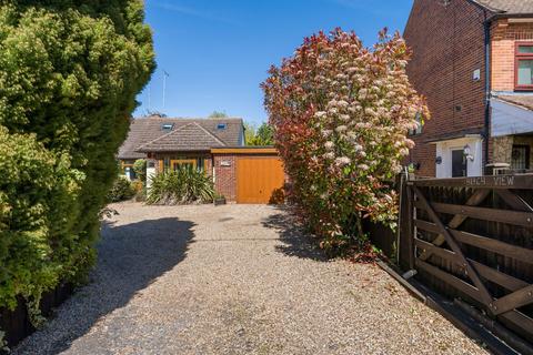 3 bedroom semi-detached bungalow for sale, Vicarage Lane, Epping CM16