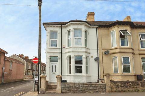 2 bedroom flat for sale, Hanham Road, Kingswood, Bristol, BS15