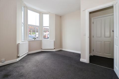 2 bedroom flat for sale, Hanham Road, Kingswood, Bristol, BS15