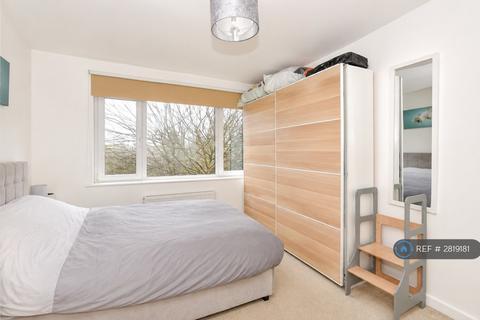2 bedroom flat to rent, Kiln House, East Grinstead, RH19