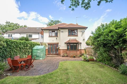 4 bedroom detached house for sale, Vinlake Avenue, Ickenham, Uxbridge