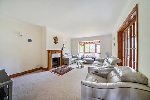 4 bedroom detached house for sale, Vinlake Avenue, Ickenham, Uxbridge