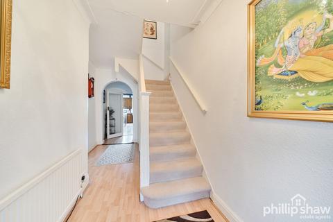 4 bedroom semi-detached house for sale, Kenton Road, Harrow, HA3