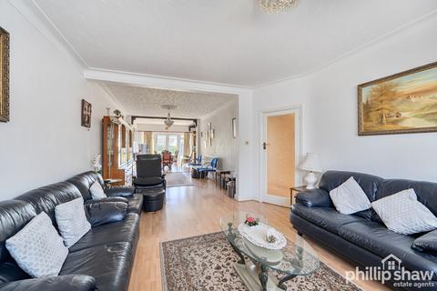 4 bedroom semi-detached house for sale, Kenton Road, Harrow, HA3