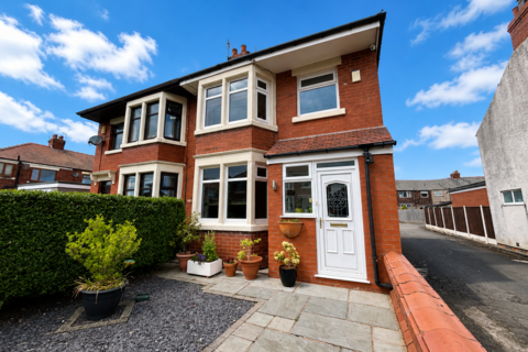 3 bedroom semi-detached house for sale, Oxford Road, Fleetwood FY7