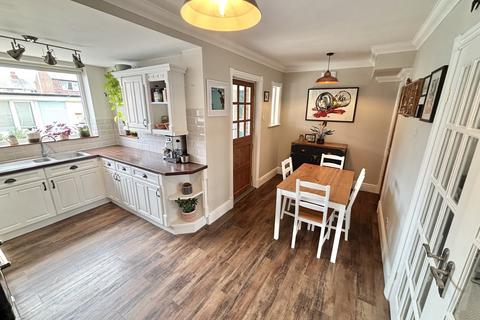 3 bedroom semi-detached house for sale, Oxford Road, Fleetwood FY7