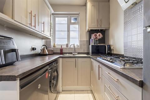 2 bedroom flat for sale, The Boulevard, Goring-By-Sea, Worthing