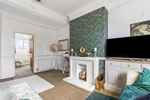 2 bedroom flat for sale, The Boulevard, Goring-By-Sea, Worthing