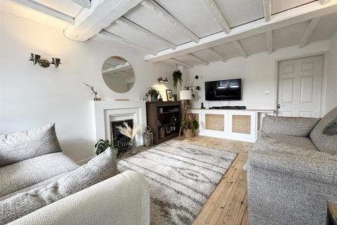 3 bedroom semi-detached house for sale, Pack Horse Close, Clayton West, Huddersfield, HD8 9LU