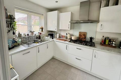 4 bedroom link detached house to rent, Anderson Drive, Peterborough