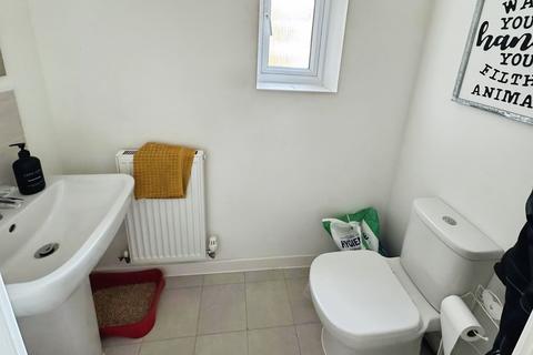4 bedroom link detached house to rent, Anderson Drive, Peterborough