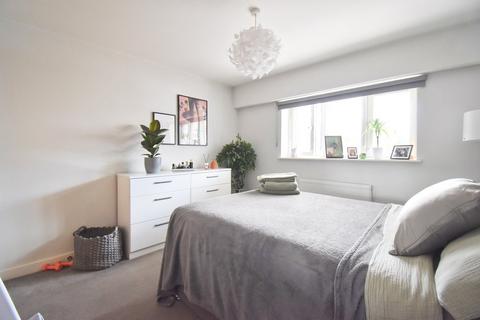 1 bedroom apartment to rent, Green Lane, Shepperton, TW17