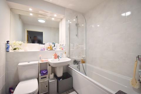 1 bedroom apartment to rent, Green Lane, Shepperton, TW17