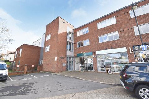 1 bedroom apartment to rent, Green Lane, Shepperton, TW17